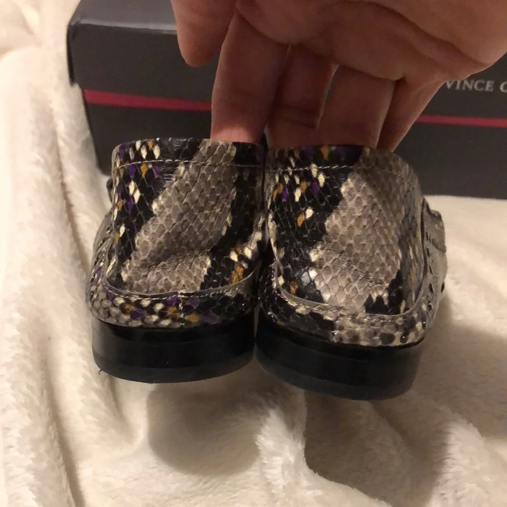 Vince Camuto Leather Snake Print Loafer. New w/ Box Mulberry, Ochre, Blk, & Wt. - Picture 4 of 10